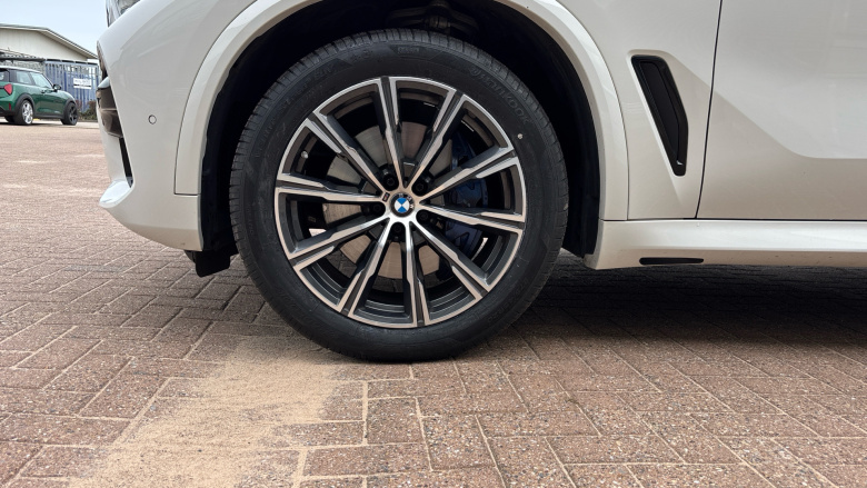 BMW X5 xDrive30d MHT M Sport 5dr Auto Diesel Estate